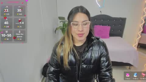 Snapshot of saaya_tay chatting on September 15, 2025, 3:06 am saaya_tay online show from September 15, 2025, 3:06 am