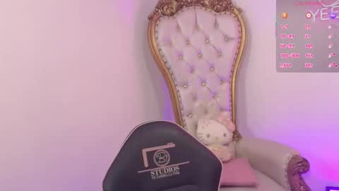 saaya_tay online show from November 14, 2025, 3:38 am