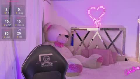 saaya_tay online show from April 9, 2026, 3:17 am