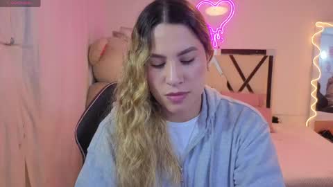 saaya_tay online show from May 14, 2026, 3:24 am