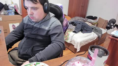 1141323  my Lord Mister Max   moms treasure online show from December 29, 2024, 2:52 pm