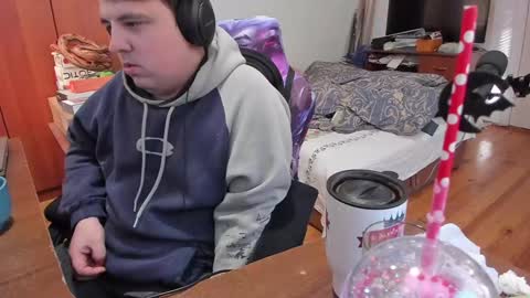 1141323  my Lord Mister Max   moms treasure online show from January 18, 2025, 12:15 pm