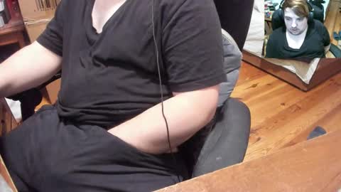 1141323  my Lord Mister Max   moms treasure online show from November 7, 2025, 3:50 am