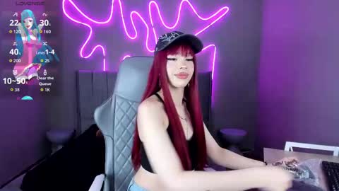 Snapshot of sabrina_bloom_ chatting on October 2, 2025, 1:07 pm sabri online show from October 2, 2025, 1:07 pm