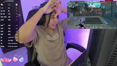 Angie  online show from November 7, 2025, 4:07 pm