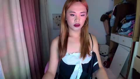 Snapshot of sabrina_hottyxx chatting on May 8, 2026, 2:33 pm sabrina_hottyxx online show from May 8, 2026, 2:33 pm