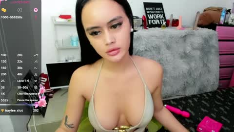Snapshot of sabrina_inviting chatting on April 7, 2026, 6:25 am Sabrina online show from April 7, 2026, 6:25 am