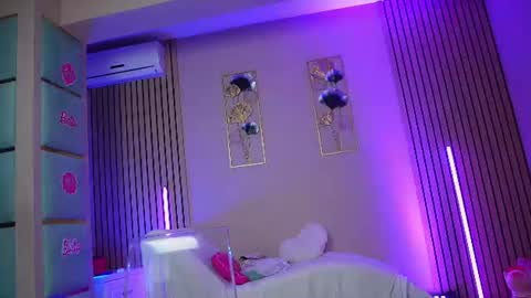 Snapshot of sabrinajadex chatting on June 10, 2026, 5:50 am SabrinaJade online show from June 10, 2026, 5:50 am