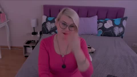 Sabrina MacMarren online show from February 16, 2025, 8:54 am