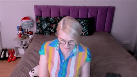 Sabrina MacMarren online show from January 9, 2026, 3:15 pm