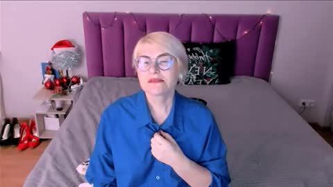 Sabrina MacMarren online show from January 10, 2026, 1:46 pm