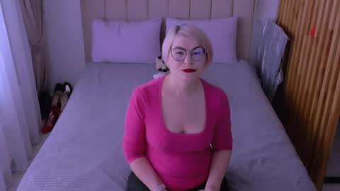 Sabrina MacMarren online show from March 26, 2026, 8:20 am