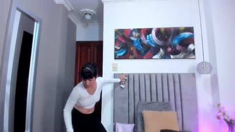 Sabrina Warren online show from May 8, 2026, 12:49 am