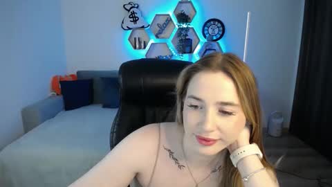 Sabrina Violet online show from March 8, 2025, 9:17 am