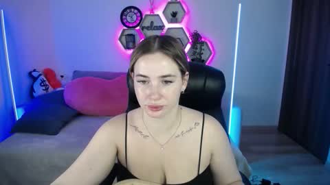 Sabrina Violet online show from September 17, 2025, 8:05 am