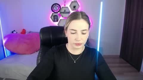 Sabrina Violet online show from October 5, 2025, 8:12 am