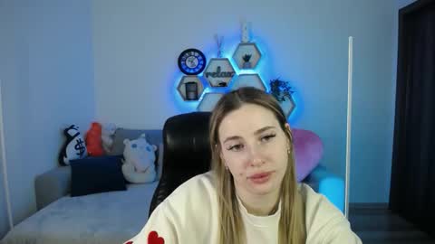 Sabrina Violet online show from March 22, 2026, 9:02 am