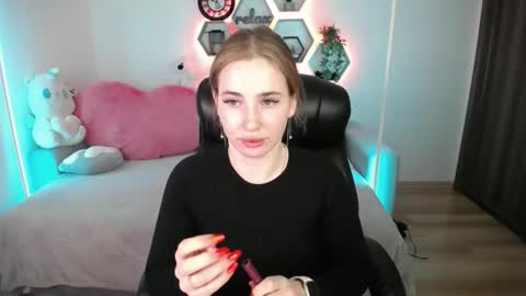 Snapshot of sabrinviolet chatting on April 27, 2026, 8:01 am Sabrina Violet online show from April 27, 2026, 8:01 am