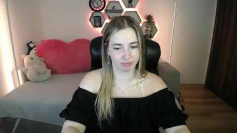 Snapshot of sabrinviolet chatting on July 14, 2026, 8:08 am Sabrina Violet online show from July 14, 2026, 8:08 am