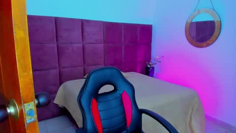 sac___miuller online show from April 19, 2026, 9:19 am