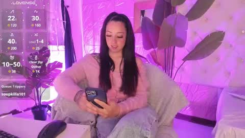 Snapshot of sadashi_moon chatting on February 1, 2025, 3:30 am online show from February 1, 2025, 3:30 am