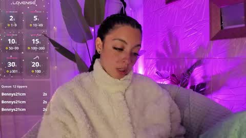 Snapshot of sadashi_moon chatting on February 16, 2025, 7:04 am online show from February 16, 2025, 7:04 am