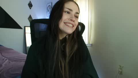 Sadie Renee  online show from December 18, 2024, 8:25 pm