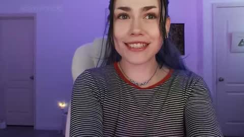 Sadie Renee  online show from September 29, 2025, 8:46 pm