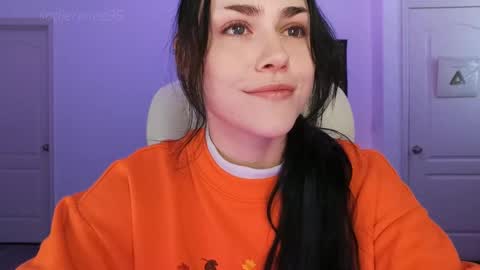 Sadie Renee  online show from October 6, 2025, 10:18 pm