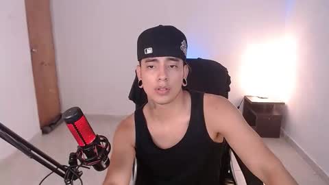 saenz_hotx online show from September 21, 2025, 10:44 pm