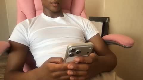 Snapshot of saeonyx chatting on March 4, 2026, 7:20 pm Saeonyx online show from March 4, 2026, 7:20 pm