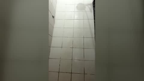 safadeenho0811 online show from February 9, 2026, 10:41 am