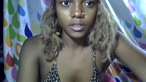 safira19 online show from September 13, 2025, 4:12 am