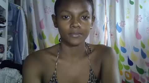 safira19 online show from October 18, 2025, 1:34 pm