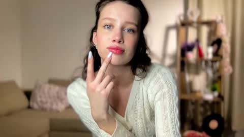 Letty online show from December 3, 2025, 2:52 am