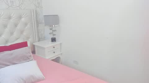 Snapshot of sagitariuuuss chatting on December 16, 2024, 3:19 am Cattleya online show from December 16, 2024, 3:19 am