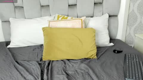 Snapshot of sagitariuuuss chatting on January 3, 2025, 3:01 pm Cattleya online show from January 3, 2025, 3:01 pm