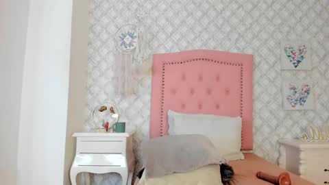 Snapshot of sagitariuuuss chatting on March 6, 2025, 6:05 pm Cattleya online show from March 6, 2025, 6:05 pm