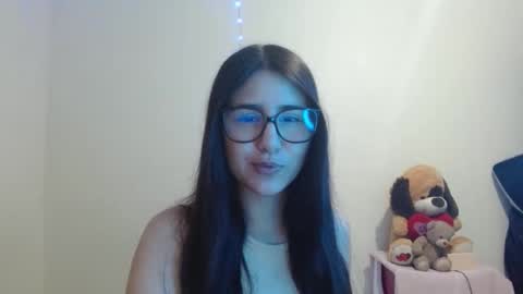 Sahaliefox  online show from October 2, 2025, 10:17 pm