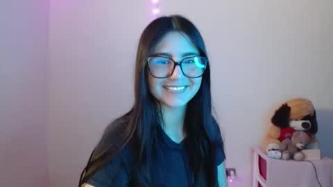 Sahaliefox  online show from October 5, 2025, 4:16 pm