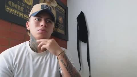 Sahara y Thiago online show from February 11, 2025, 1:09 pm