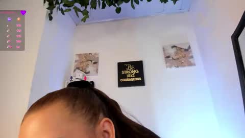 Snapshot of saharawalker chatting on October 4, 2025, 4:43 am SAHARA WALKER online show from October 4, 2025, 4:43 am