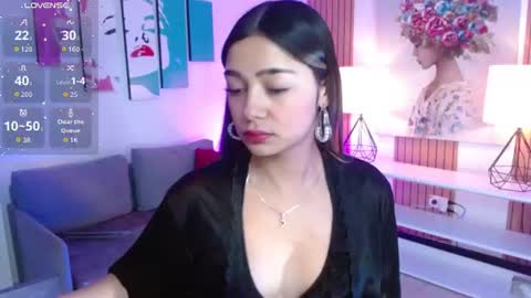 Hailey jonnes online show from July 5, 2026, 12:12 pm
