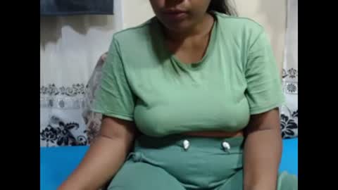 sahobelle online show from September 18, 2025, 10:34 pm