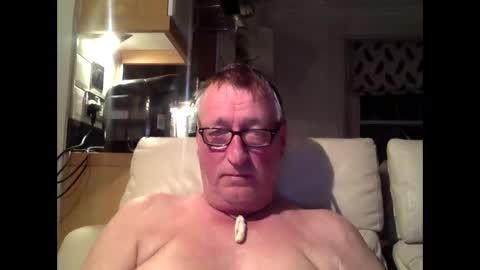 sail_naked online show from November 29, 2025, 6:44 pm