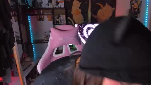 Rose online show from February 26, 2025, 3:32 am