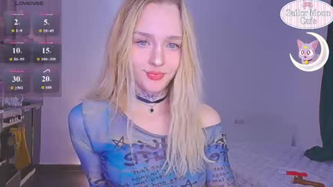 Snapshot of sailormoon666_ chatting on April 23, 2026, 9:28 pm Sofia online show from April 23, 2026, 9:28 pm