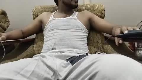Snapshot of saim_hunter chatting on July 14, 2026, 5:40 pm saim_hunter online show from July 14, 2026, 5:40 pm