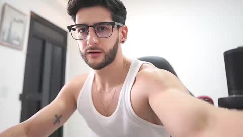 saimon  online show from September 11, 2025, 5:35 pm