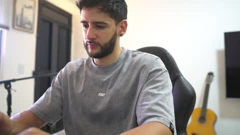 saimon  online show from April 12, 2026, 4:34 pm